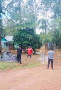 San Javier: evacuan a familias por consecuencia de la crecida del río Uruguay imagen-1