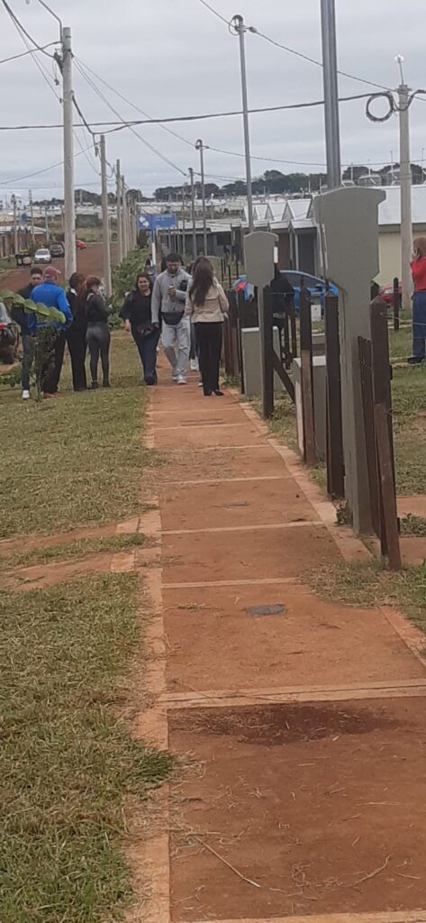 Grupos de preadjudicatarios de la Convocatoria 250 visitaron sus futuras viviendas en Itaembé Guazú imagen-3