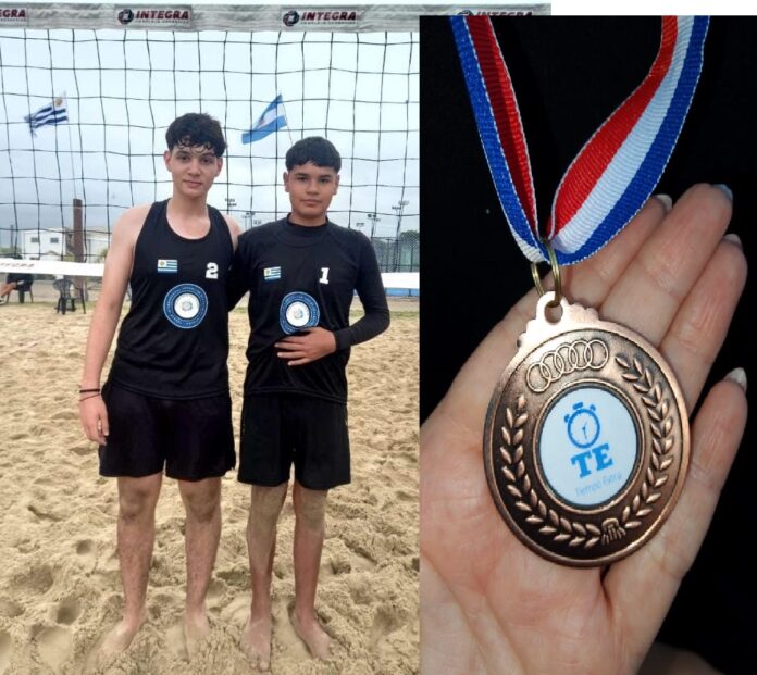 Joven de San Javier hace podio en torneo internacional de Beach Voley en Uruguay imagen-7