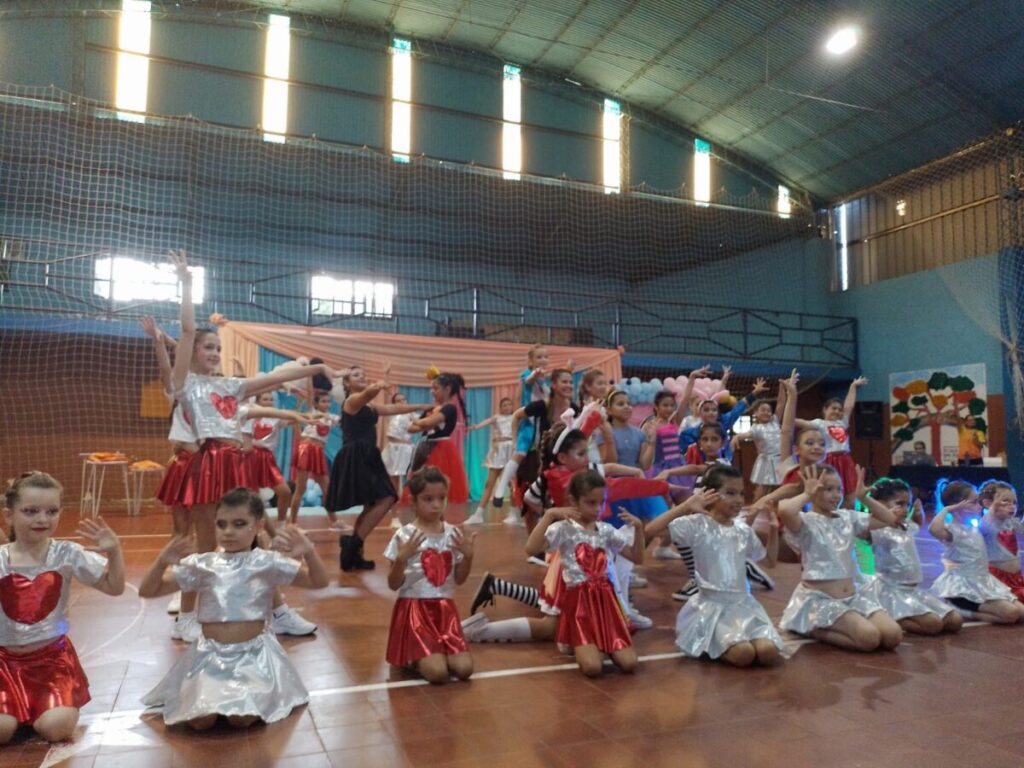 La escuela municipal de Gimnasia Aeróbica Deportiva (GAD) celebró su gala anual en San Javier imagen-1