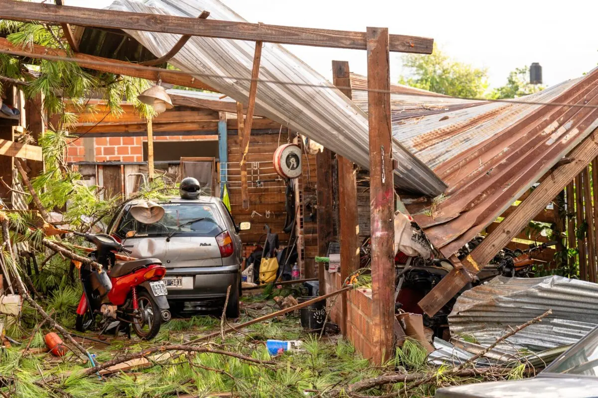 Casi un millar de personas afectadas por tormenta en Alem imagen-5