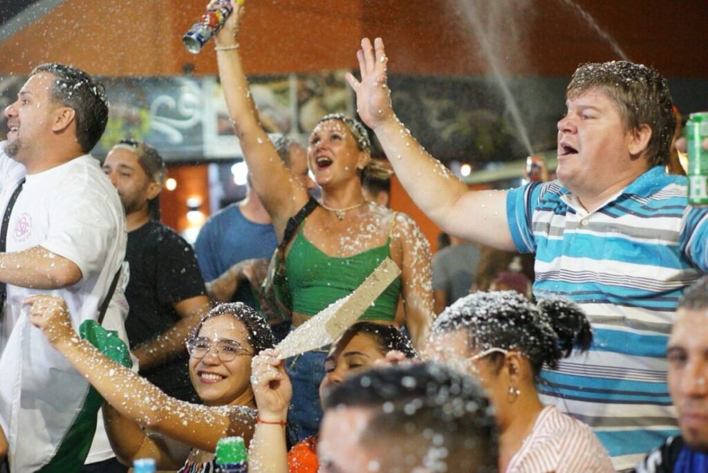 En Concepción de la Sierra la segunda noche de Carnaval superó todas las expectativas imagen-3