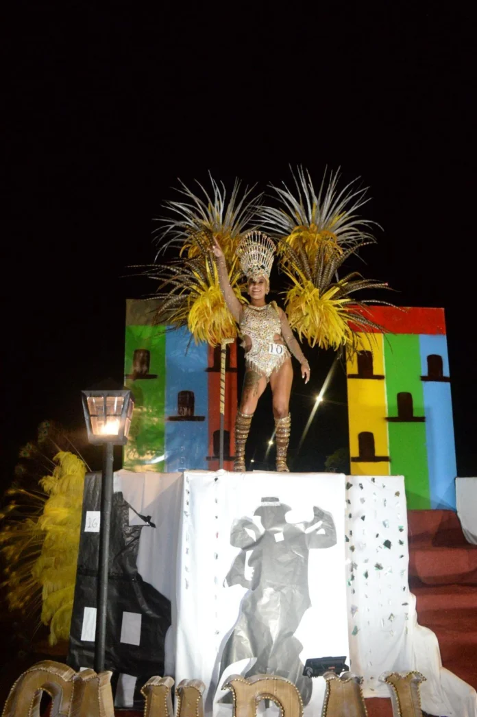 Carnavales Misioneros, Bahiana Samba Show ganó en Concepción de la Sierra y Pompeya triunfó en Apóstoles. imagen-13