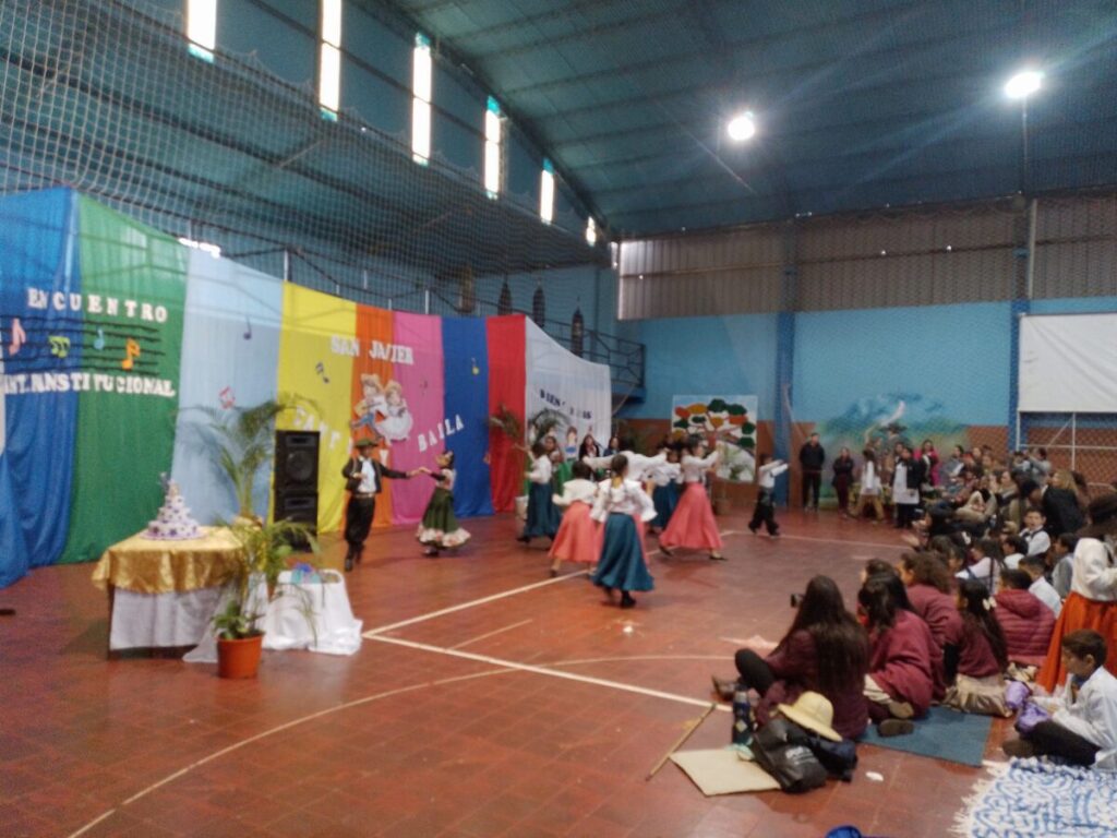 La Escuela de Frontera nº 620 celebró su aniversario 69 junto a otras escuelas con una fiesta cultural. imagen-7