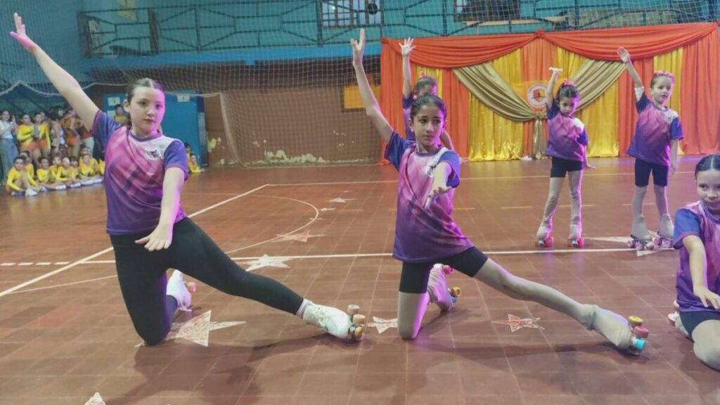 La Escuela de Gimnasia Aeróbica municipal (GAD) realizo su gala de invierno imagen-7