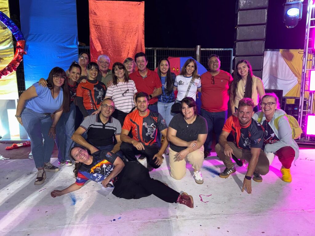 Bajo las estrellas de noviembre como todos los anos se desarrollo con todo su esplendor la fiesta de Educación Física Intertribus 2025 2 Bajo las estrellas de noviembre como todos los anos se desarrollo con todo su esplendor la fiesta de Educación Física Intertribus 2025 imagen-1