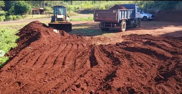 Mojón Grande refuerza tareas de fumigación, limpieza y arreglo de caminos imagen-1