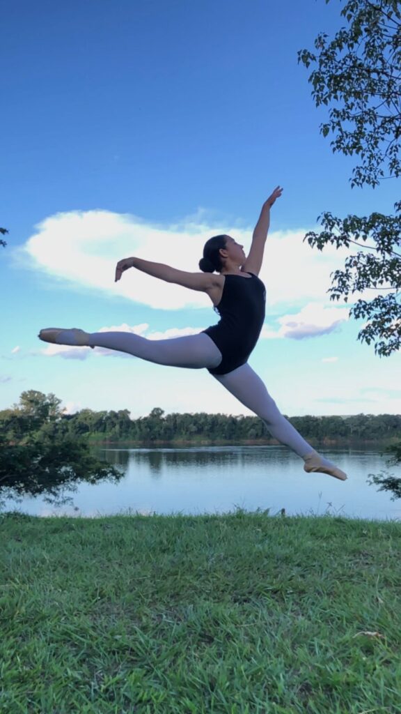 Presentan oficialmente en San Javier el ballet del Estudio Superior de Danzas Tamara Esquivel 6 Presentan oficialmente en San Javier el ballet del Estudio Superior de Danzas Tamara Esquivel imagen-5