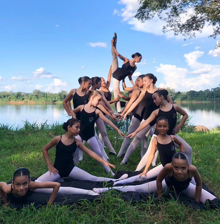 Presentan oficialmente en San Javier el ballet del Estudio Superior de Danzas Tamara Esquivel 10 Presentan oficialmente en San Javier el ballet del Estudio Superior de Danzas Tamara Esquivel imagen-9