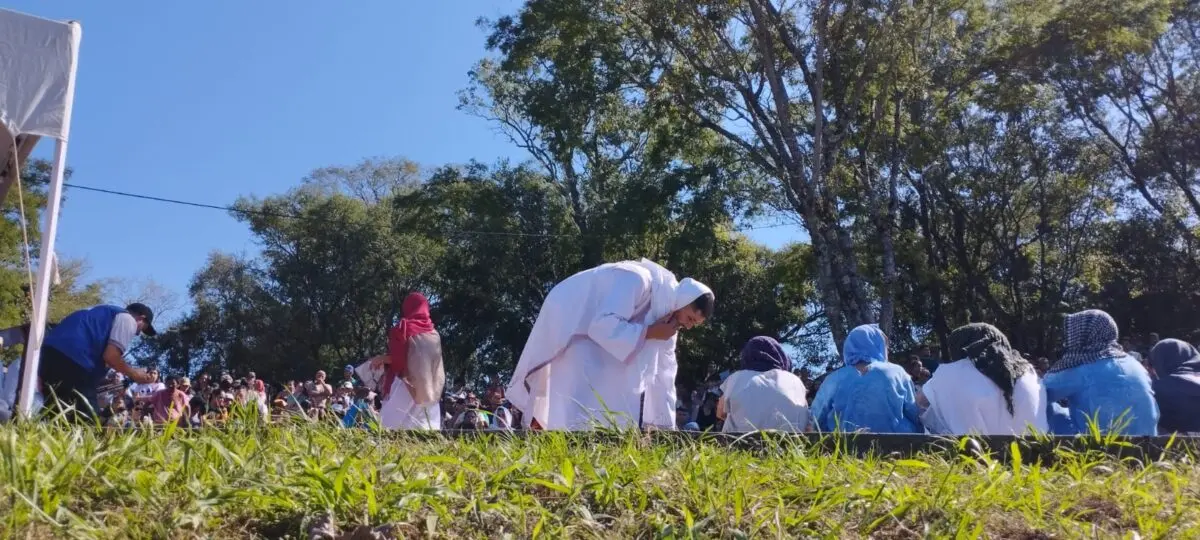 Multitudinaria muestra de fe en el Cerro Monje: “No es turismo, es promesa” imagen-1