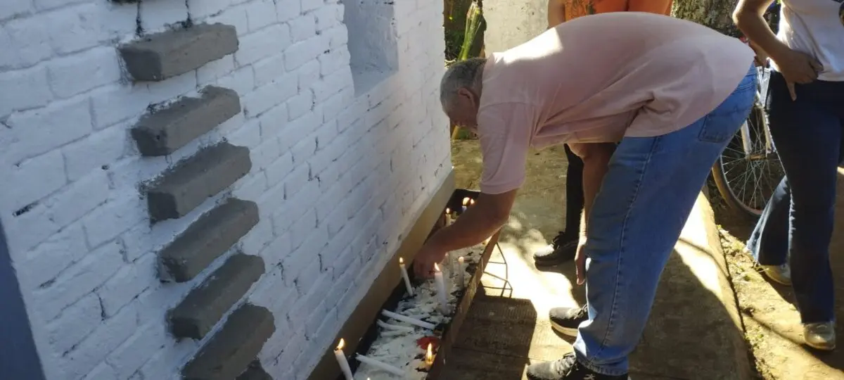 Multitudinaria muestra de fe en el Cerro Monje: “No es turismo, es promesa” imagen-9