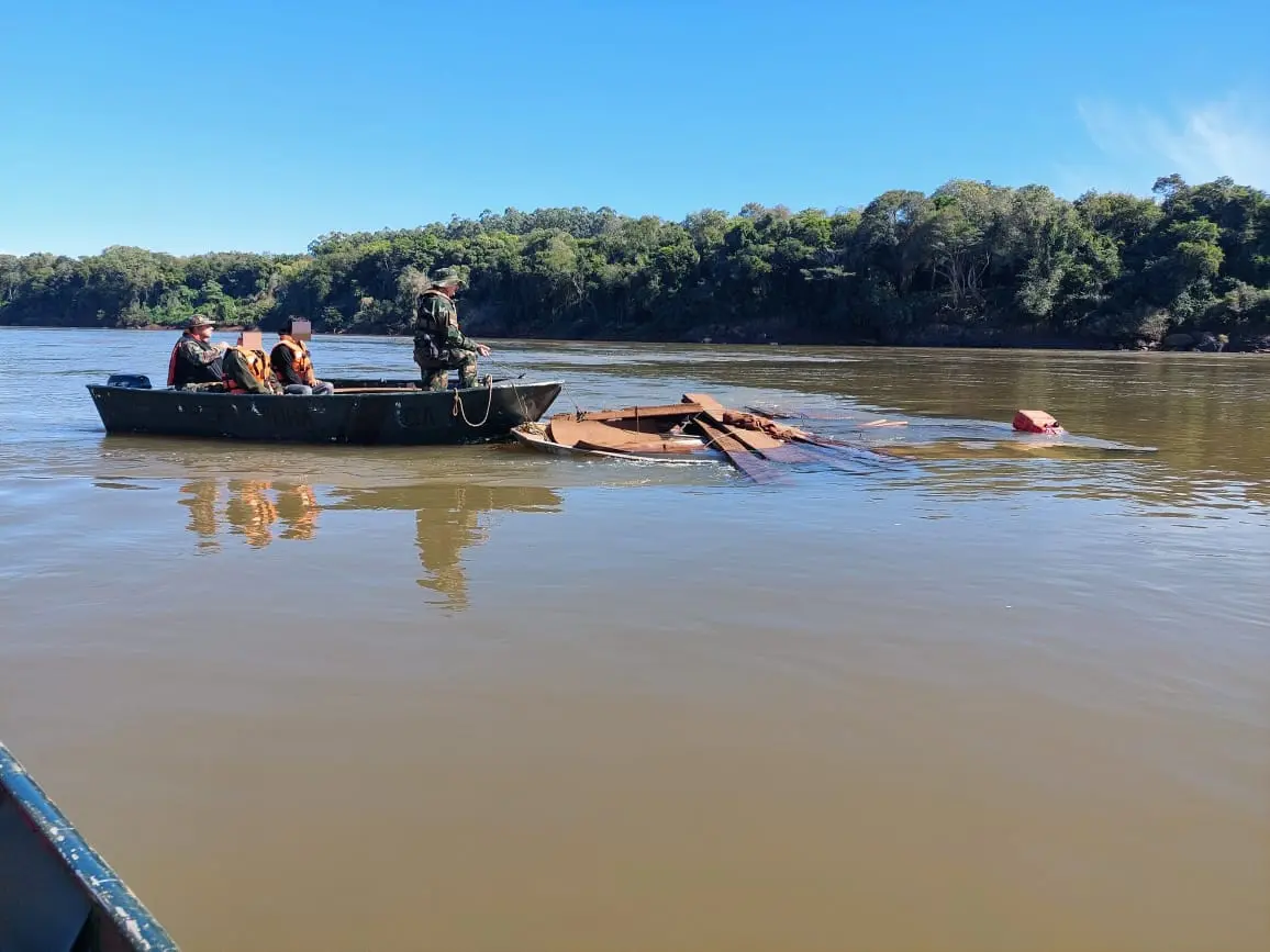 Prefectura rescató a cuatro personas tras frustrar el ingreso ilegal de un caballo por el río Uruguay en San Javier imagen-1