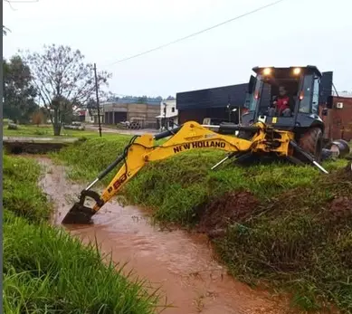 En San Javier intensifican los trabajos de mantenimiento y limpieza en distintos barrios imagen-6