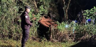 Perdió el control del auto y terminó volcando al costado de la Ruta Provincial 5 en Panambí La Misión Digital imagen-7