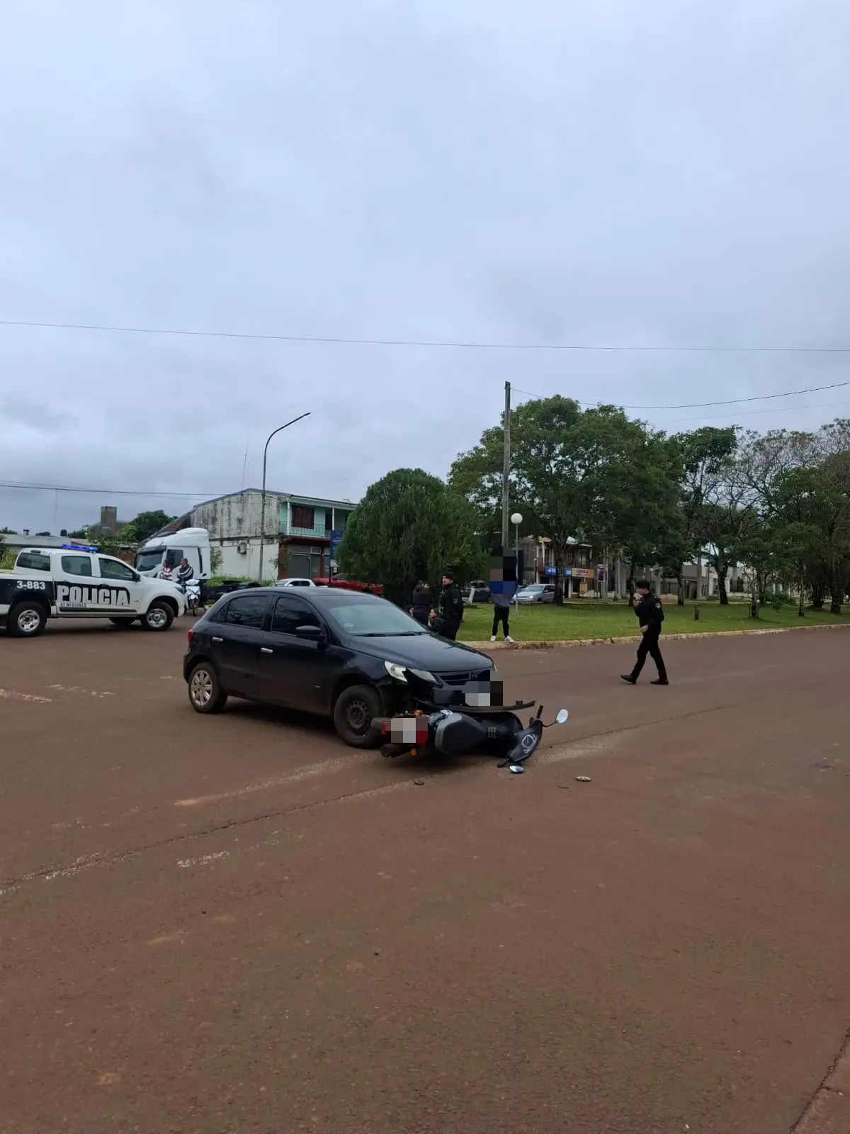Una motociclista sufrió graves lesiones tras chocar con un automovil imagen-6