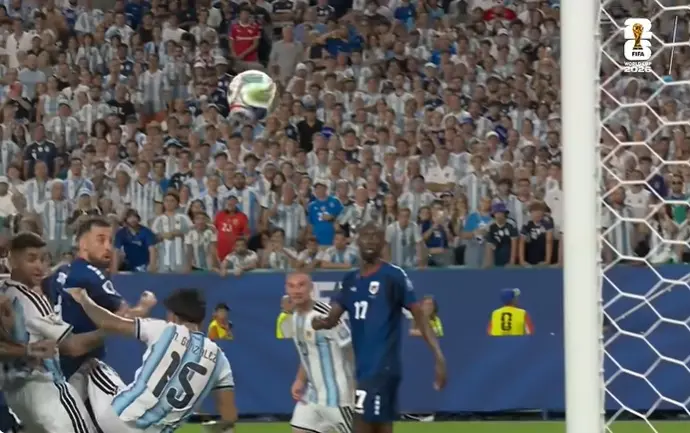 argentina El día a día del mundial y la sufrida clasificación de Argentina imagen-6