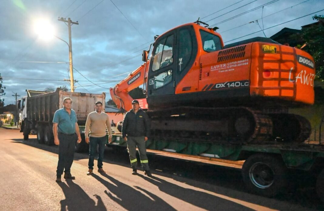 munis El municipio incorpora una máquina de gran porte para ejecutar trabajos de zanjeo y cuneteo en el barrio San Juan para prevenir anegamientos imagen-6
